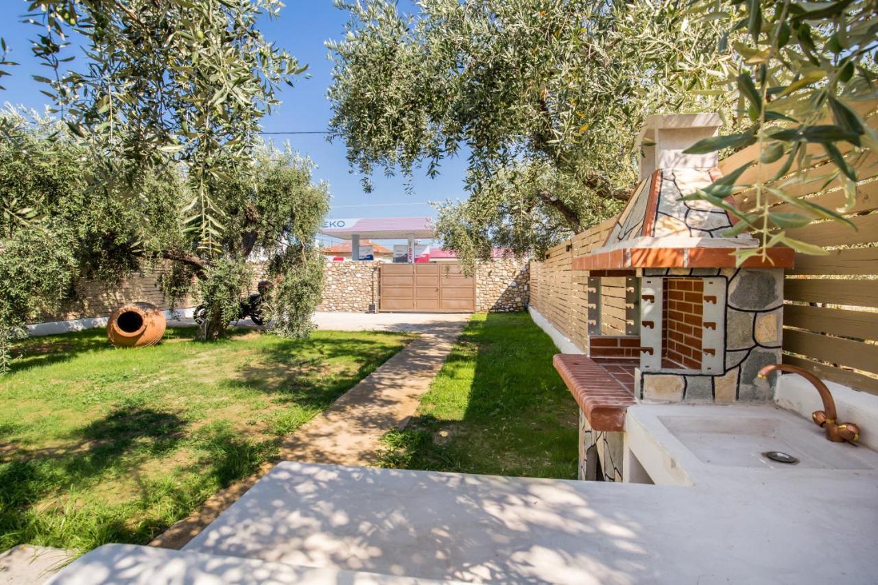 Villa 4 You Iliopetra Skala Sotiros Exterior foto